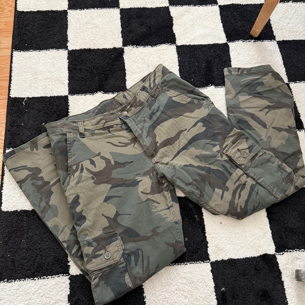 Wrangler Green Cargo Pants Durable Outdoor Wear